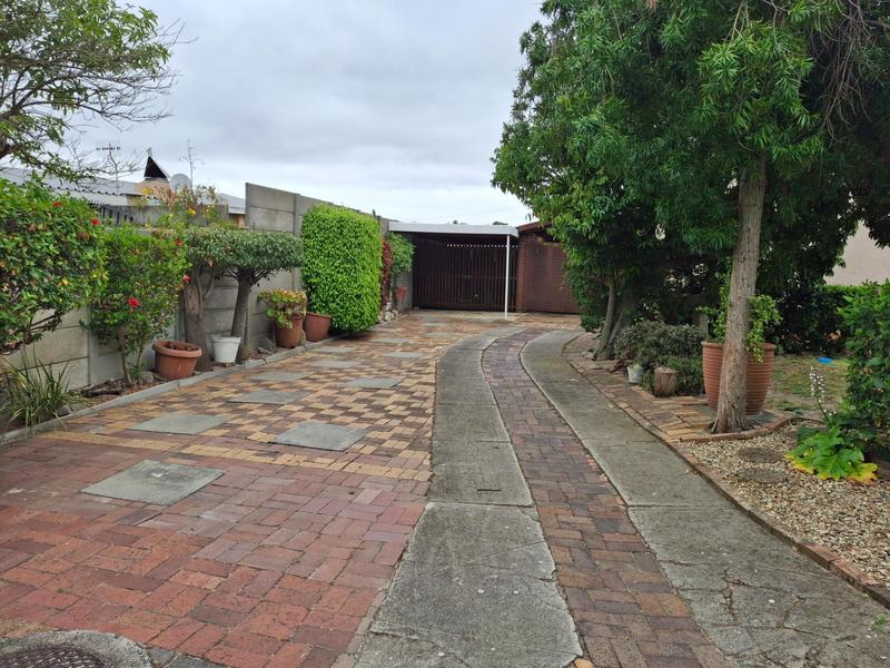 3 Bedroom Property for Sale in Bothasig Western Cape